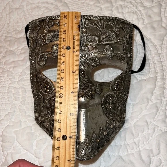 Mardi Gras Mask Silver aluminum style embroidered crystal detail decor mens mask - Picture 9 of 11